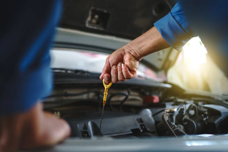 How Weather Conditions Affect Oil Change Frequency Tucson, AZ How Weather Conditions Affect Oil Change Frequency Tucson, AZ
